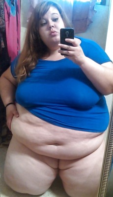 stuffedssbbwgirlfeedee: Wanna fuck a horny