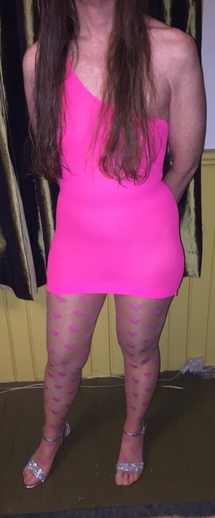 Sexy pink see thru on a sexy Monday night! @quinnkb I love see thru, Laura xxx Submitted by quinnkb.