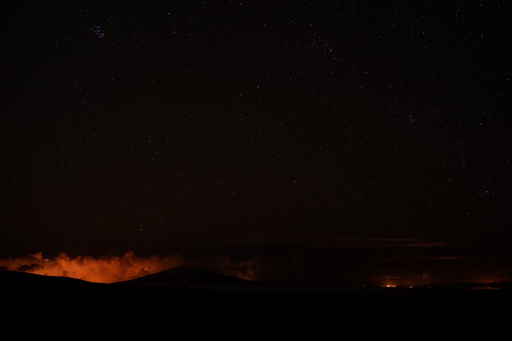 uemou:  City Lights Seen at Mauna Loa Observatory March 2013 by hirocun