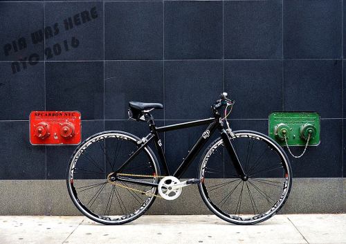 ifuckinlovefixedgearbikes: The first 2016 TRIBECA single speed leaves the workshop in Manhattan. Co