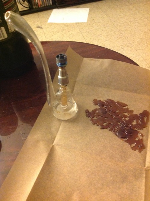 lyttleski:  lyttleski:  Just picked up this 10g slab of White Rhino  Ahh  T’was a good slab indeed.  I was glad to share its company for a week