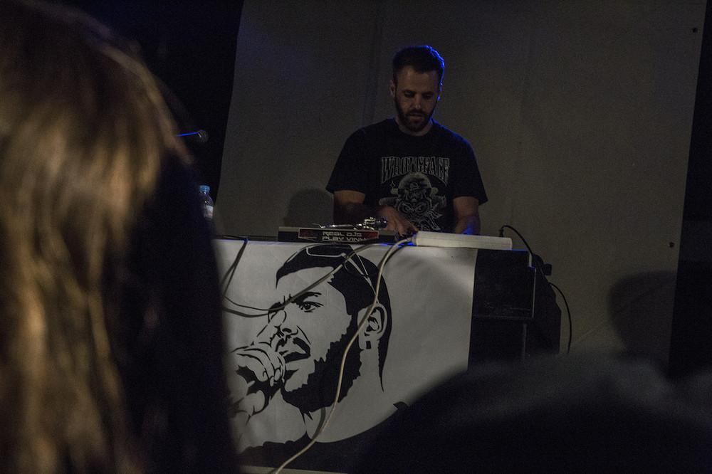 giorgos12:  evaastt:  18/09/15 Αντιφασιστικό live στη μνήμη