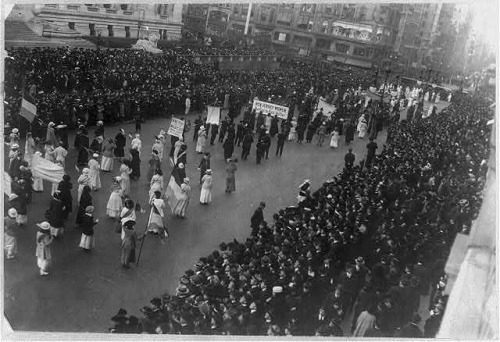pbsthisdayinhistory:October 23, 1915: Women March in New York for Suffrage ParadeOn this day in 1915