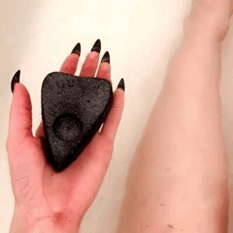 Porn photo trappedinbarbiesbody:  I love spooky bath