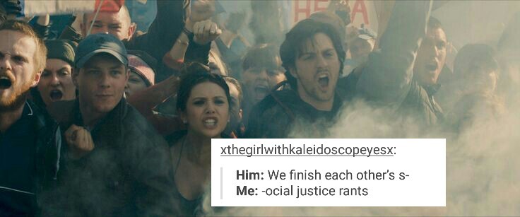 weirdfluffyunicornpig:  The Maximoff twins + the text post meme