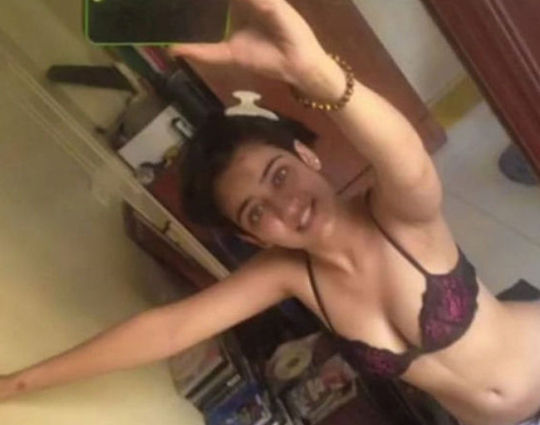 Akshara Haasan Leaked Sexy Lingerie Thefappening Photos It turns out that Indian actress Akshara Haasan loves taking photos of herself in the seductive lingerie. Recently her photos were leaked showing Akshera which is playfully smiling in a lovely bra.