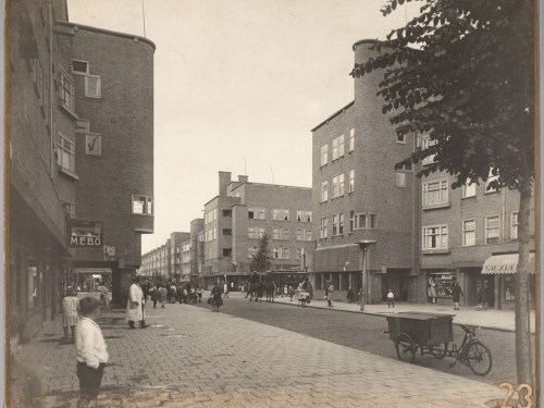 Jan Evertsenstraathousing, Amsterdam, J.F. Staal, 1924-27