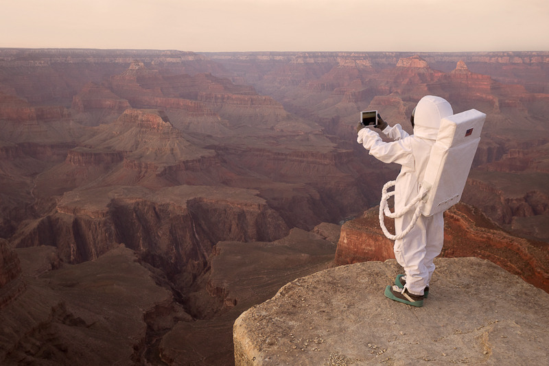 iamianbrooks:  Greetings from Mars photos by Julien Mauve