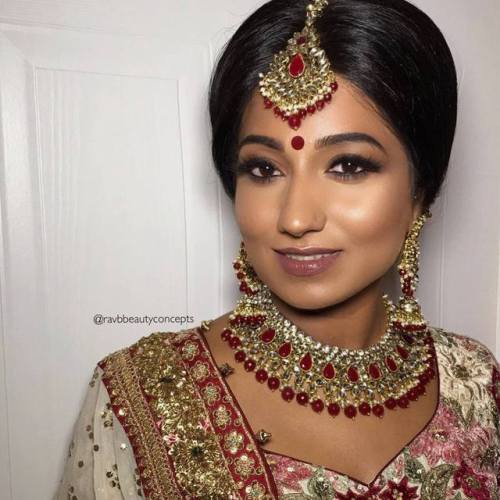 QUEEN - Thusani was an absolute vision on her wedding day. #RavBBridehair: Kaashni Brarmakeup: Amare