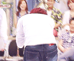 baekhyu-n:  baekhyun bravely step forward to try because he had learnt hapkido when
