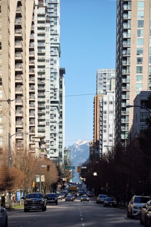 richards street, looking north vancouver, bc