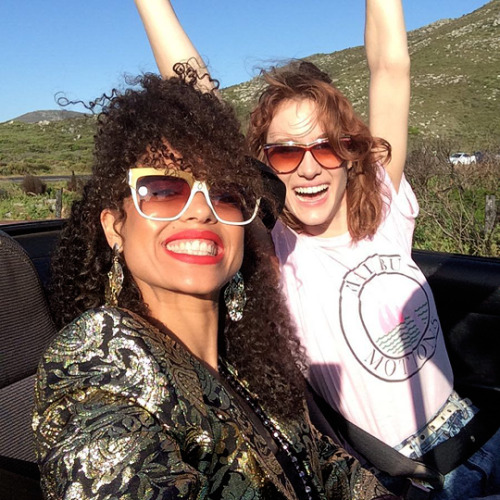 mybodywakesup:gugumbatharaw Oooo baby do you know what that’s worth?!? It’s always throwback Thursda