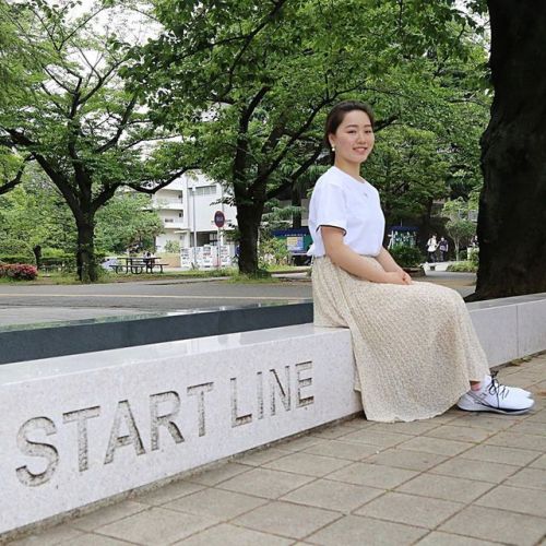 Wakaba appeared on the Meiji University Instagram account.She was asked about her university life an