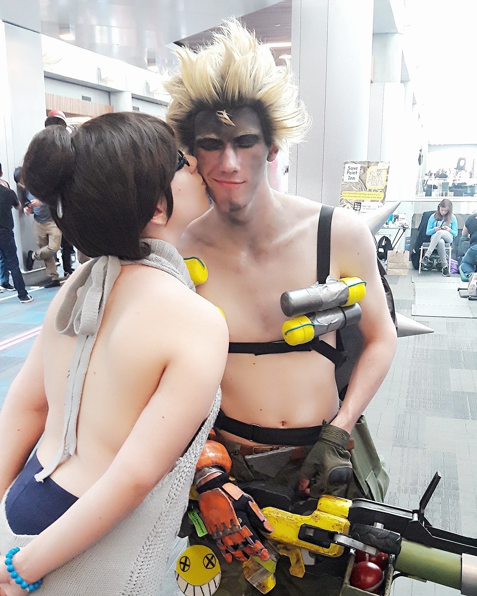 queenofotters:I just realized I never posted this cute pic from Fanime2017 Mei: @queenofotterscosplay