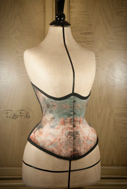 Thelingerieaddict:  [New] Wearable Art: Historical Corsets By Retro Folie This Pattern