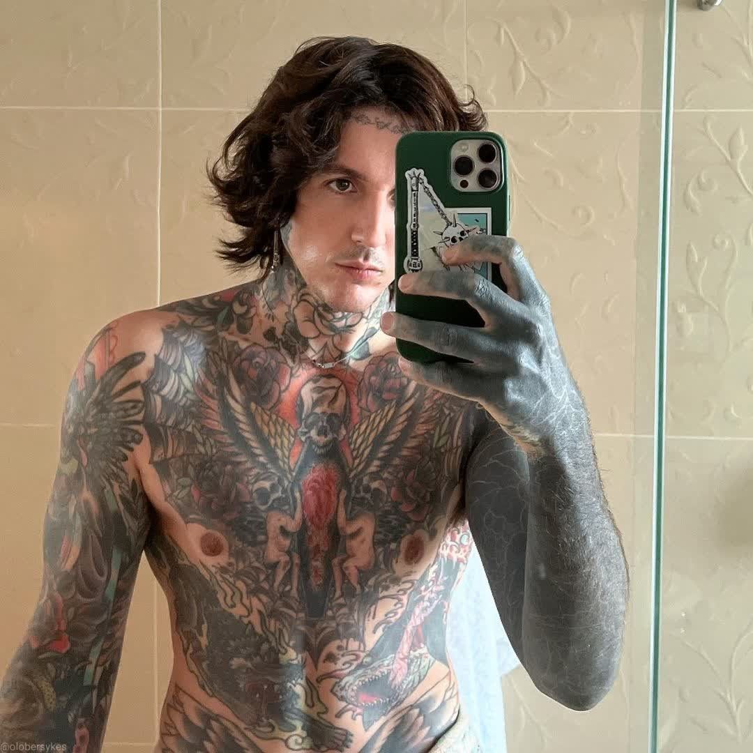 Oliver Sykes in 2023  Oliver sykes, Oli sykes, Oliver sykes tattoos