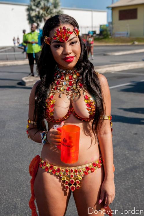 bellscossos:  Hot girls on Kadooment day