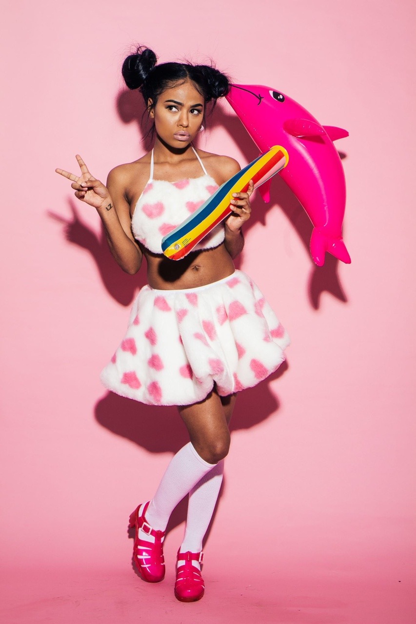 londonzhiloh:Shot by : jabarijacobs | make up: @akashahaze | pieces by : @glitterdeath