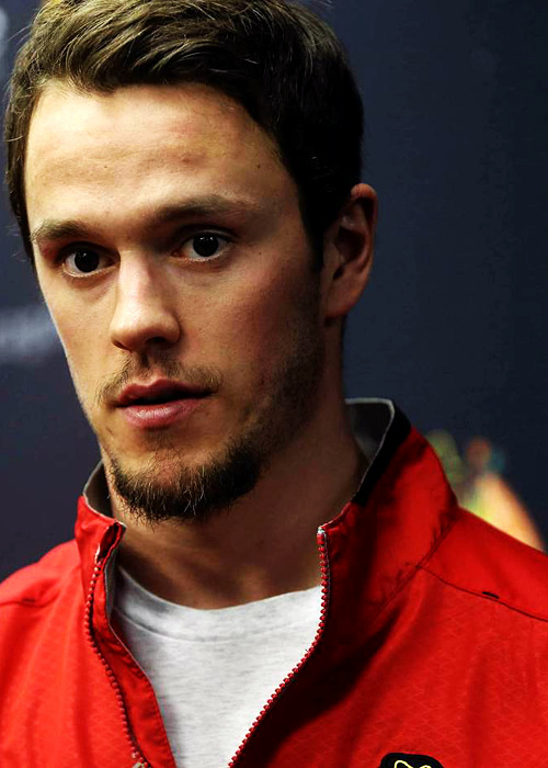 225 Jonathan Toews Headshot Stock Photos, High-Res Pictures, and