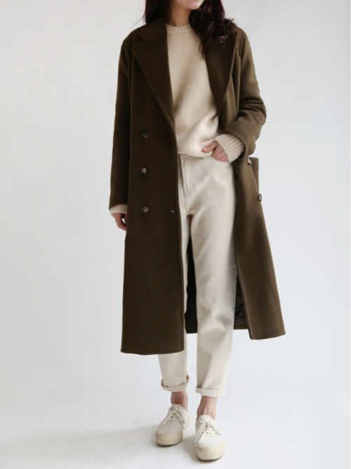 ✓ Off-White jeans✓ Off-White sneakers✓ Off-White sweater✓ Olive long wool coat