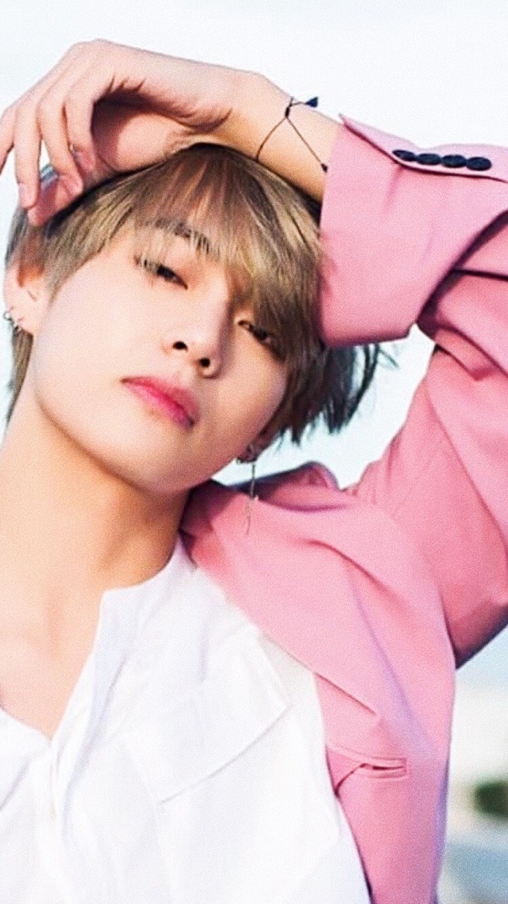 View Bts V Pink Wallpaper Pics