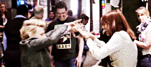 vesperlynds:Kate and Kristen on the set of Ghostbusters (✿◠‿◠)