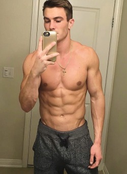 gayhunk.tumblr.com post 147340276497