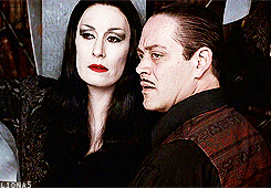 evilonyx:  foreverglfan:  close-your-eyes-and-dreamx:  Gomez and Morticia : Eternal love.  Just give me a little of that in a relationship and I’ll be content :)   Perfect Couple 