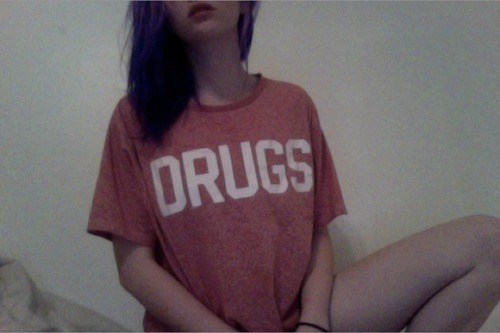 marlongarc-a:  DRUGS | via Tumblr auf We Heart It. https://weheartit.com/entry/61710973/via/MarlonGarcia