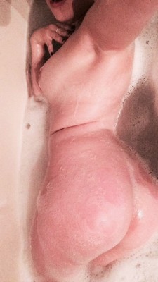 pervertedprincesss:  All I do is take baths. Age 20