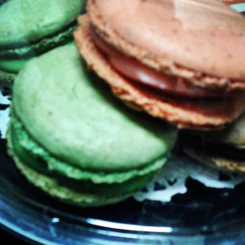 Hoy Es Un #viernes Con Cara De #macarons :)