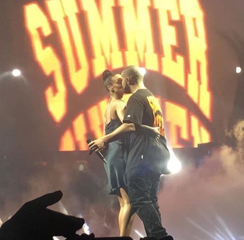 fentymylove:Kiss it better