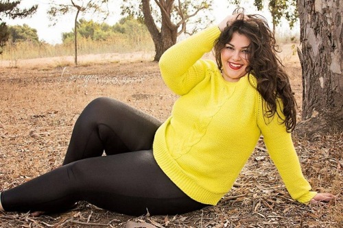 New image of gorgeous plus-size model Jenn Purivance, size 18 (43-34-53).Click [here] to see more fr