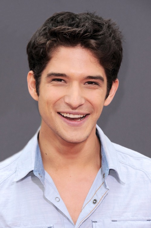 pretty-eyes-on-pretty-guys:  Tyler Posey 