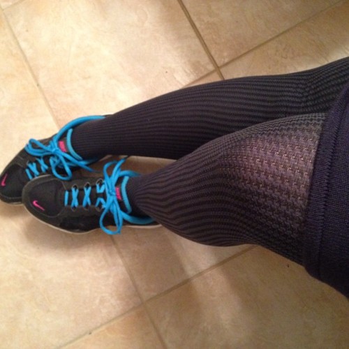 hoseb4bros: Sporty Spice in #tights for day 15 of my #100in100 #fashion challenge #hosiery #houndsto