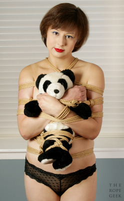 theropegeek:  Rope and photo by memodels: @ittybittyhorrorshow and Nawa The Panda You can buy awesome ropes made by me viawww.TheRopeGeek.com 
