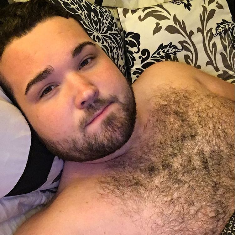 thebeardedguyy:  🐻💤 