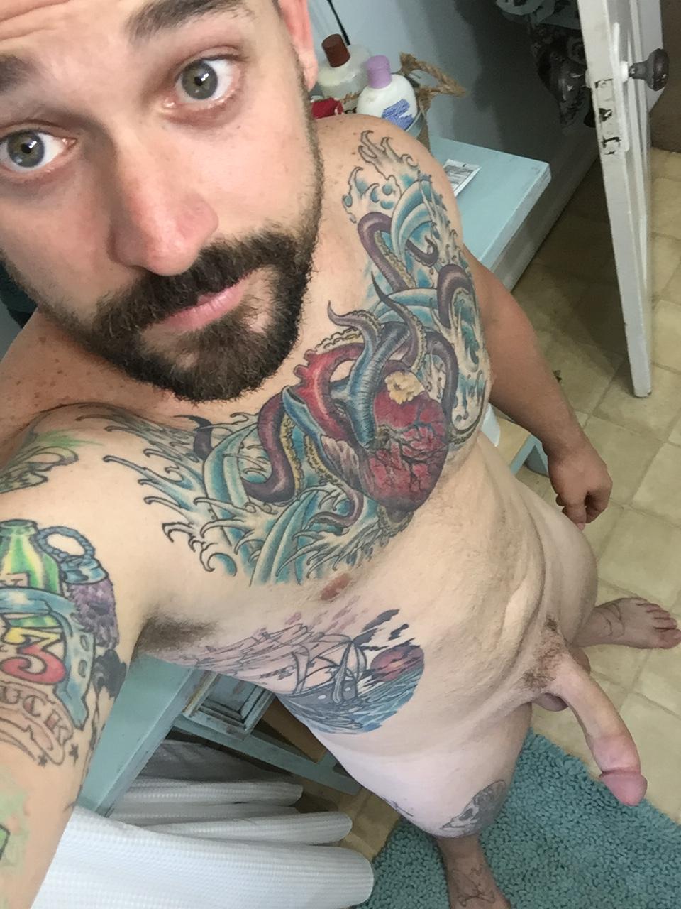 2southboysnz:  mmmm very sexy woofWe are NOW accepting submissions, feel free to