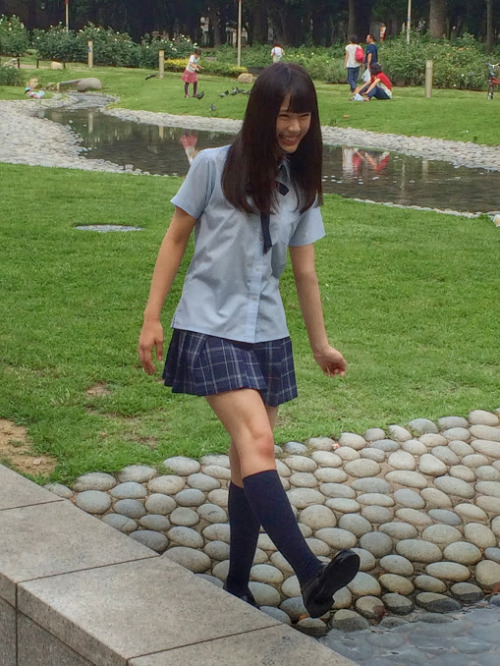 akibeya:  今日は、月刊エンタメさんの撮影 でしたっ♡ お外で撮影したりして、めっちゃ楽しくって、ずっと笑ってました(o^^o)♡ ぷぷぷ（笑） … 渋谷凪咲