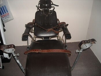 strappyskink:  ready to get strapped down for your cleaning with these leather straps? 