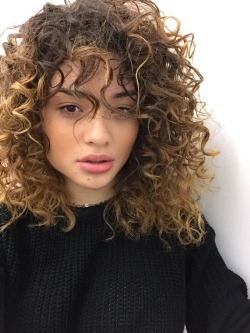 mynamesdiana:  curly