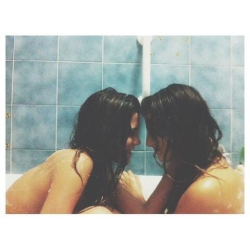 lovel-ylesbian:  ♡ 