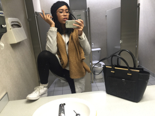 ja-ll:keep that mirror shit on LOCKhere are some of my *best looks in 2015. apparently I wear sneake