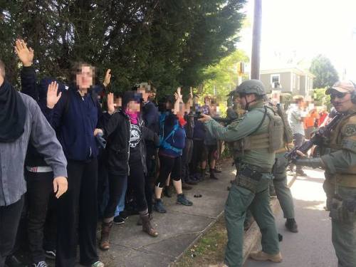 twee-lil-lass: dabblingindissent:  pigs at the No nazis in Newnan rally forcing protesters to demask