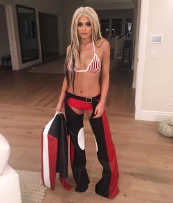 Kylie Jenner - As Christina Aguilera - Dirrty.