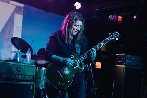 VANS HOUSE PARTIES | THE BREEDERS The Breeders made up of twin sisters Kim and Kelley Deal, Josephin