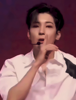 Extremely Low Quality Gifs Of An Extremely High Quality Man During An Extremely Alluring Performance