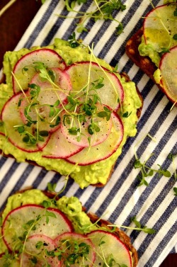 in-my-mouth:  Springtime Avocado and Radish