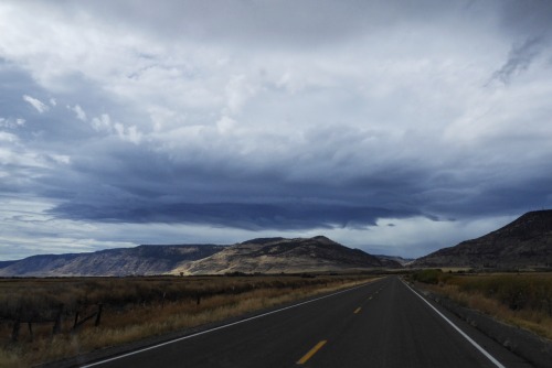 Moody clouds over the Oregon outback…