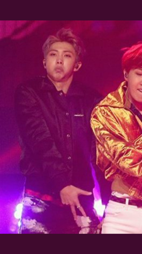 Billboard: "BTS Burn The Stage Is Coming Soon!"